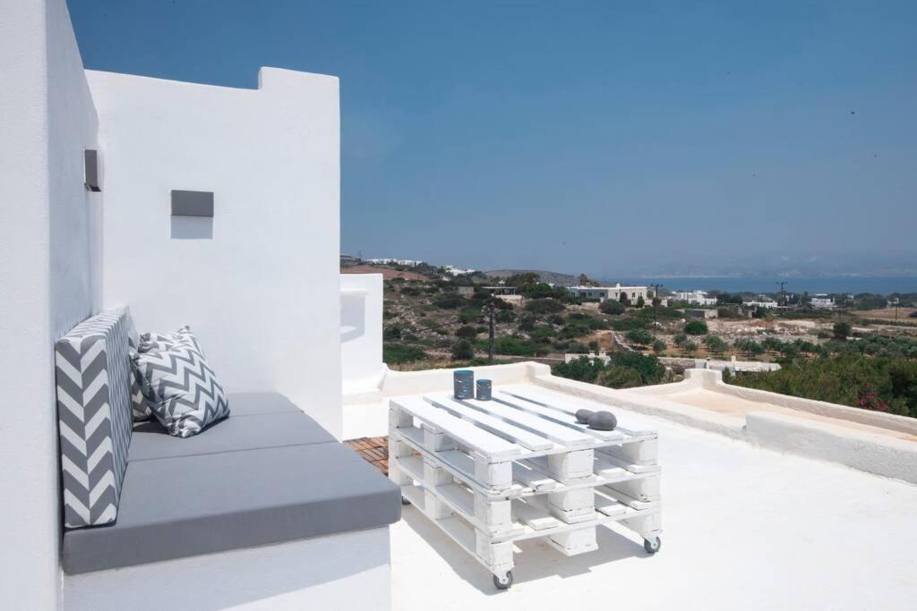 Sunny Studio W.Breathtaking Naxos Views In Isterni Daire Isterni  Dış mekan fotoğraf