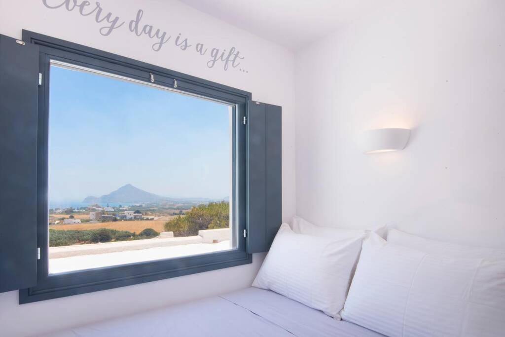Sunny Studio W.Breathtaking Naxos Views In Isterni Daire Isterni  Dış mekan fotoğraf