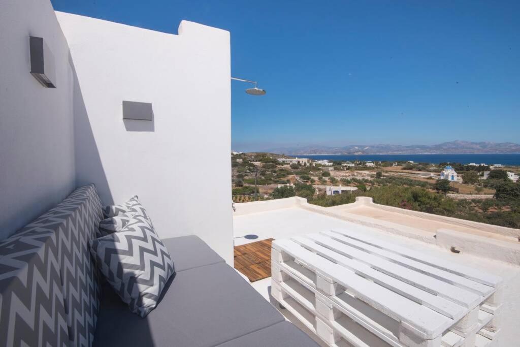 Sunny Studio W.Breathtaking Naxos Views In Isterni Daire Isterni  Dış mekan fotoğraf
